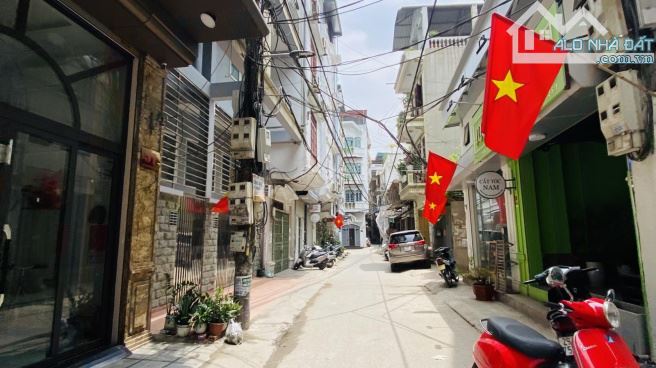 TRẦN THÁI TÔNG - CẦU GIẤY, LÔ GÓC NGÕ THÔNG, THANG MÁY NHẬP 54m2 GIÁ ĐẦU TƯ