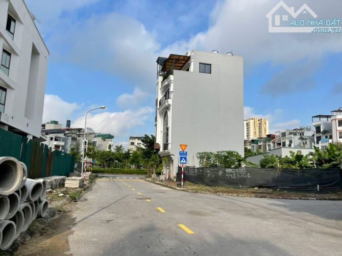 Bán đất tái định cư giang biên, 90m2 giá cực tốt