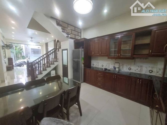 Chủ Bán Nhà Phố Ngô Đình Mẫn, La Khê , Hà Đông DT 56m 3 Tầng Chỉ 8 Tỷ, Ô Tô đỗ cửa