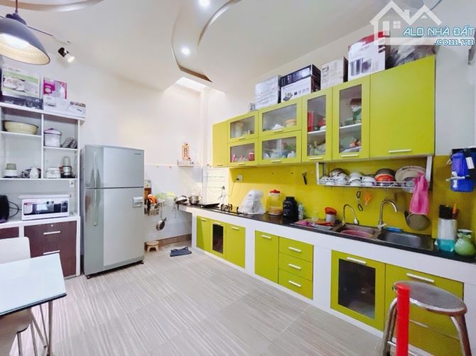 Bán nhà MT KINH DOANH , HUỲNH THỊ ĐỒNG ,NB , 3 TẦNG , đường 10m