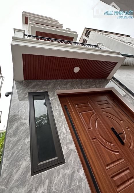 Ngã Tư Canh, Nhà Đẹp - Ở Ngay, Ngõ Thông Rộng, Ô Tô Gần, 40m2, Nhỉnh 5 Tỷ