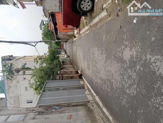 Bán đất tặng nhà cấp 4-diện tích 52m²-oto đỗ cửa-giá 4 tỷ -mặt tiền 4m