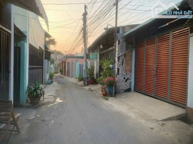Chủ gửi bán căn nhà xã Phú Đông ngày khu dân cư sát bên chợ đường nhựa ô tô thông