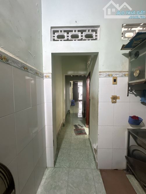 KẸT TIỀN BÁN NHÀ 1 TRỆT 2 TẦNG GẦN BIỂN DÃ TƯỢNG ĐƯỜNG Ô TÔ GIÁ 6 TỶ