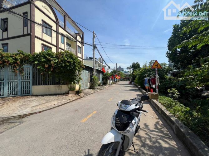Bán nền đất 560m2 đường Vườn Lài Phường An Phú Đông giá đầu tư