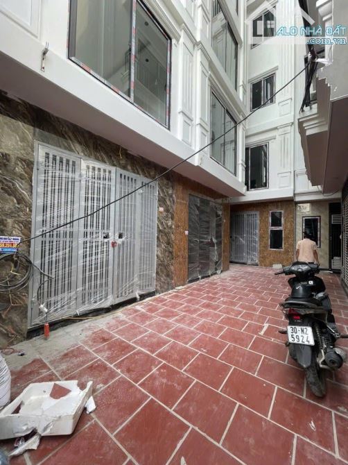 Nhà 5 tầng ô tô đỗ cách 10m. Giá cực tốt-Khẳng định k căn nào rẻ hơn-Giá chỉ từ 3.75T