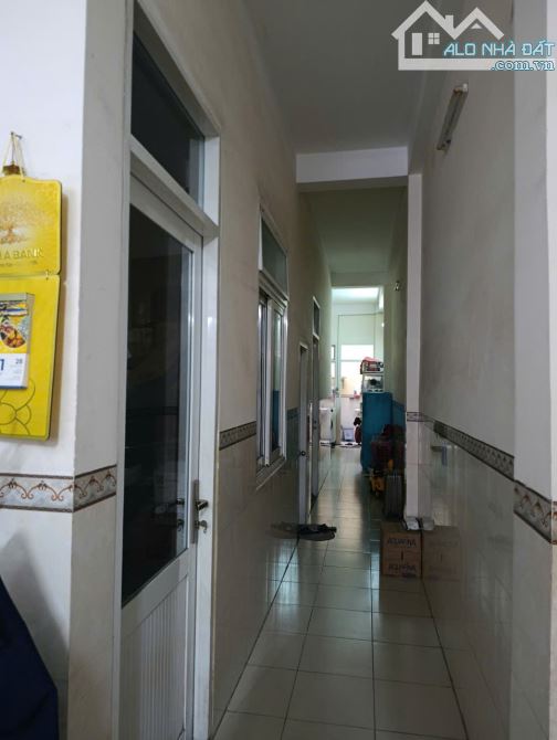 bán nhà 2 tầng 112.6m2 ngang 4.5m măt tiền đường phù đổng, khu bàn cờ Nha Trang