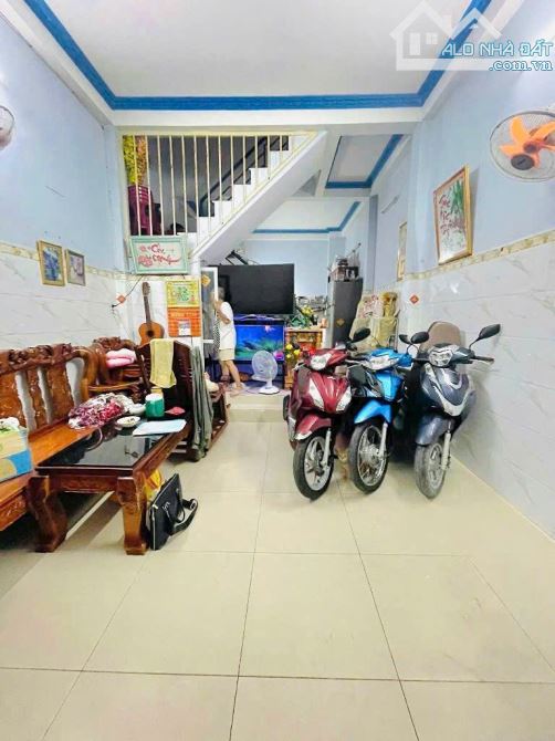 NHÀ 3 TẦNG 4X15M 4PN – LÊ CƠ GIÁP Q6 – HẺM XE HƠI 5M THÔNG - HƠN 5 TỶ TL