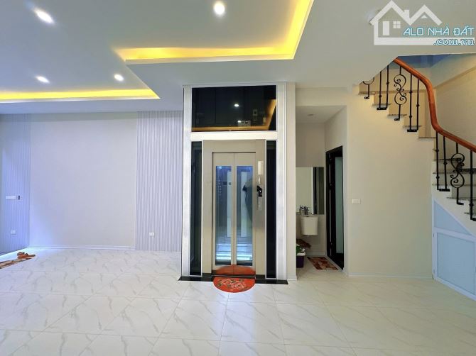 BÁN NHÀ PHỐ VƯƠNG THỪA VŨ, 50M2 X 6 TẦNG, THANG MÁY, MT 5M, GIÁ 16.7 TỶ