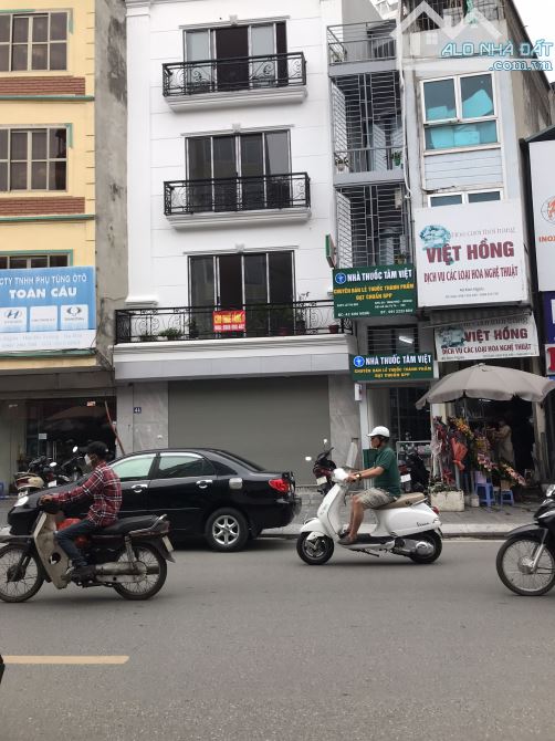 BÁN NHÀ ĐƯỜNG LÁNG 8 TẦNG,THANG MÁY, MẶT PHỐ KINH DOANH,QUY HOẠCH ỔN ĐỊNH, DÒNG TIỀN 1 TỶ
