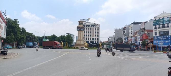 CẦN bán Gấp Lô Đất-Khu Dịch Vụ Phụng Công Cạnh Vòng Xuyến Văn Giang-88m- Kinh Doanh-ô tô