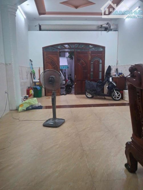 bÁN NHÀ 1T2LMẶT TIỀN NỘI BỘ TRẦN BÌNH TRỌNG DT 5X17=85M ĐƯỜNG VỈA HẺ GIÀ 9.4TY