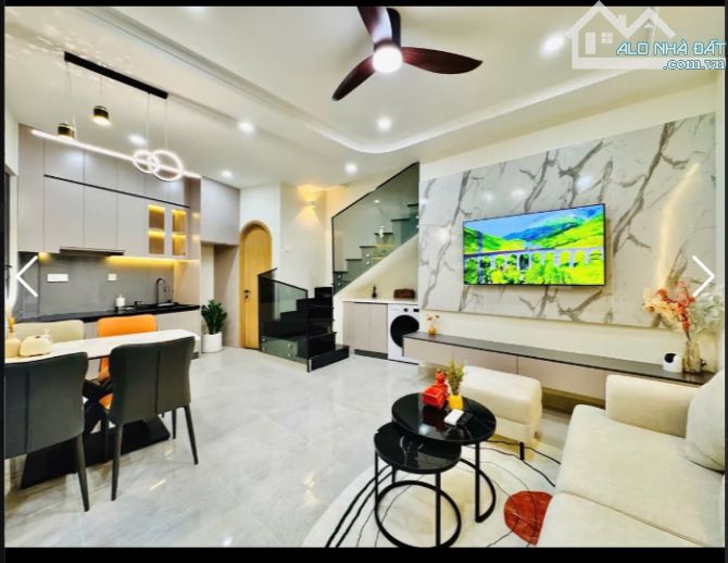 Hiếm Có!  Trung Tâm Phú Nhuận – Ngang 6m -  Nội Thất Tặng Kèm – Sổ Hồng Riêng – Nhỉnh 4 Tỷ