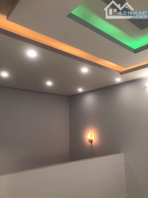Bán Gấp GIÁ RẺ Nhà 1/ HXH đường gò dầu Tân Phú DT khủng 5mx18m gồm 2 tầng giá chỉ 6.8 Tỷ