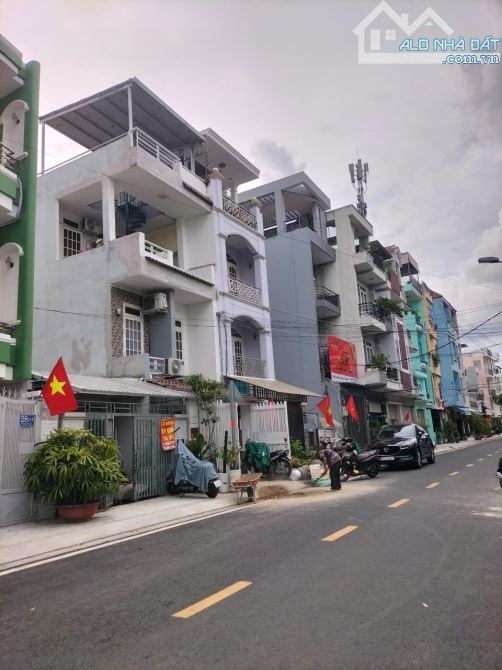 Duy nhất đất phân lô ĐS sát NGUYỄN THỊ THẬP QUẬN 7,đường nhựa 12m có lề,ngang 4x20M,hơn 11