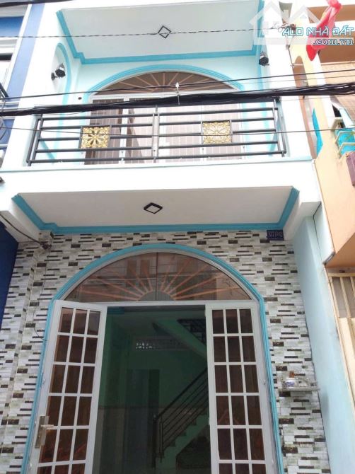 Khu cư xá Phú Lâm A; Phường 12, Quận 6 - Dt: 3,5x11m ; Vuông vức.