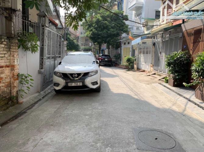 Bán nhà 7 tầng phố Kim Mã, 2 mặt ngõ ô tô ra vào, cách phố 50m, DT 81m2, MT 5.9m, giá 23,2