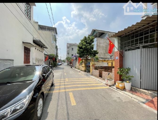 Nhỉnh 5 tỷ/53 M2/3.5 m tiền/ Nguyễn Bình.Dương Xá.