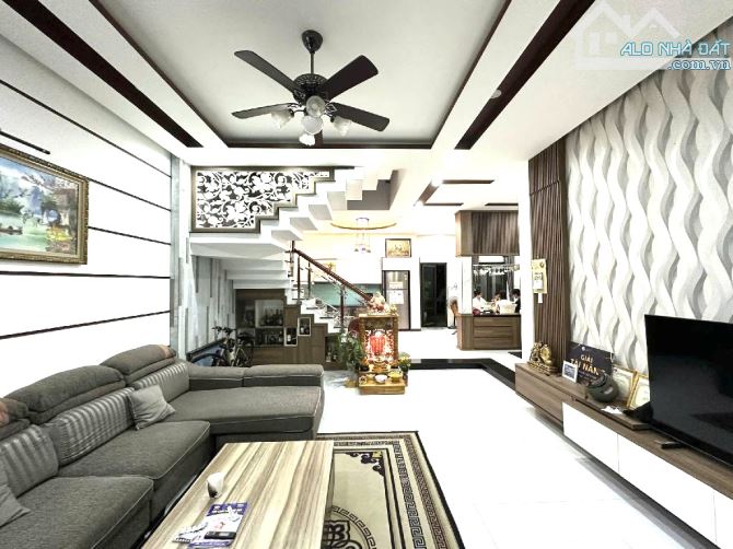 CẦN BÁN NHÀ DIỆN TÍCH 168M2- ĐƯỜNG TRẦN QUANG KHẢI- GẦN BIỂN- QUẬN SƠN TRÀ- 7.X TỶ.