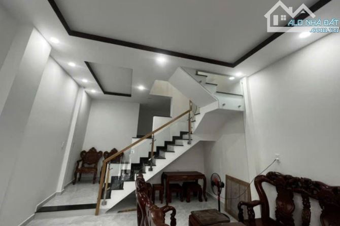 Bán nhà hẻm xe hơi, Kha Vạn Cân, Thủ Đức, 36.6 m² (4.5m x 8m), 2 tầng - Giá 3.6 tỷ TL