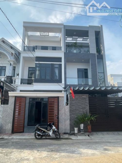 Bán nhà phường Hóa An, khu dân cư cao cấp xịn xò + Diện tích đất: 5 x 20 (100m2)  + Diện t