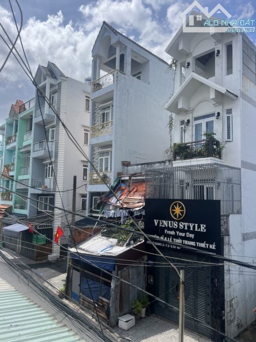 NHÀ 1 ĐỜI CHỦ, HẺM 8M THÔNG, 100M RA MT BÙI QUANG LÀ, 4X15, 61M², 4 TẦNG 6PN, 7.25 TỶ