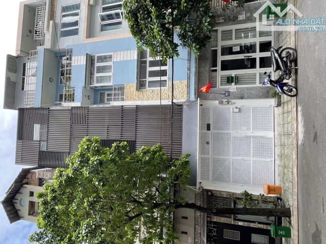 Bình thạnh, khu víp hải quang LM 81, hẽm xe hơi