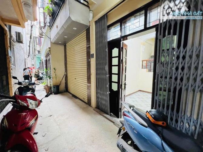 BÁN NHÀ PHỐ KHƯƠNG TRUNG,THANH XUÂN,NGÕ THOÁNG,KHU DÂN TRÍ NHIỀU TIỆN ÍCH
