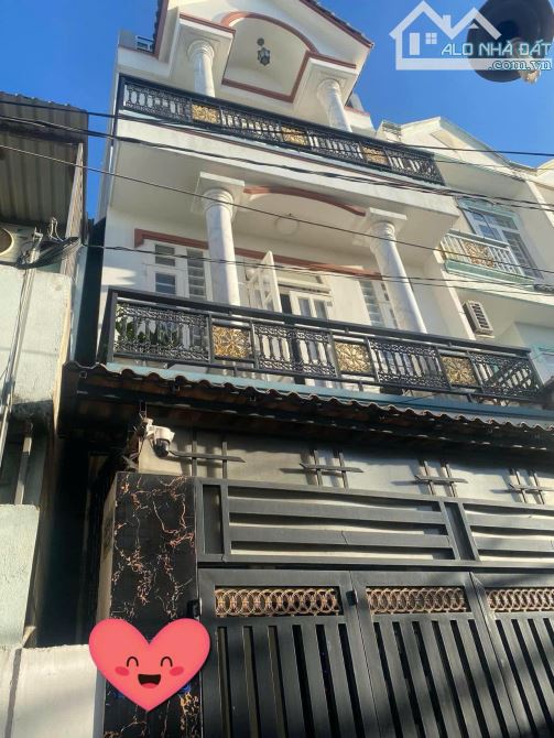 Nhà đẹp hxh Hiệp Thành 17, q.12, 4,2x13m, 4,78ty tl, trệt, 2 lầu, nội thất cao cấp ở ngay