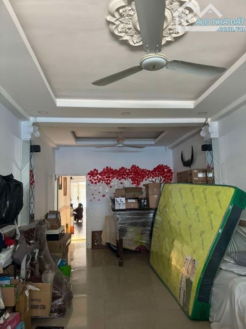 BÁN NHÀ MẶT TIỀN  ( 3.5M² X11M² ) GIÁ 6TỈ55 - TL