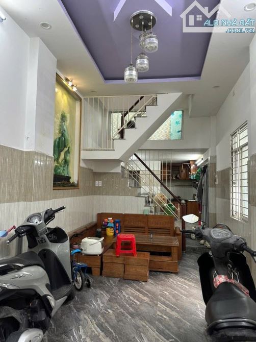 🎉🎉Nhà kiệt Lê Duẩn, Nhà 3 tầng ( 2 mặt kiệt ). Trung tâm thành phố. 100m ra đường chính.