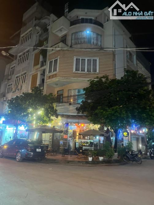 Siêu phẩm - Lô Góc -Lk Văn Khê - Kinh doanh bất chấp - mt 25m - 4t - nhà đẹp - không lỗi.