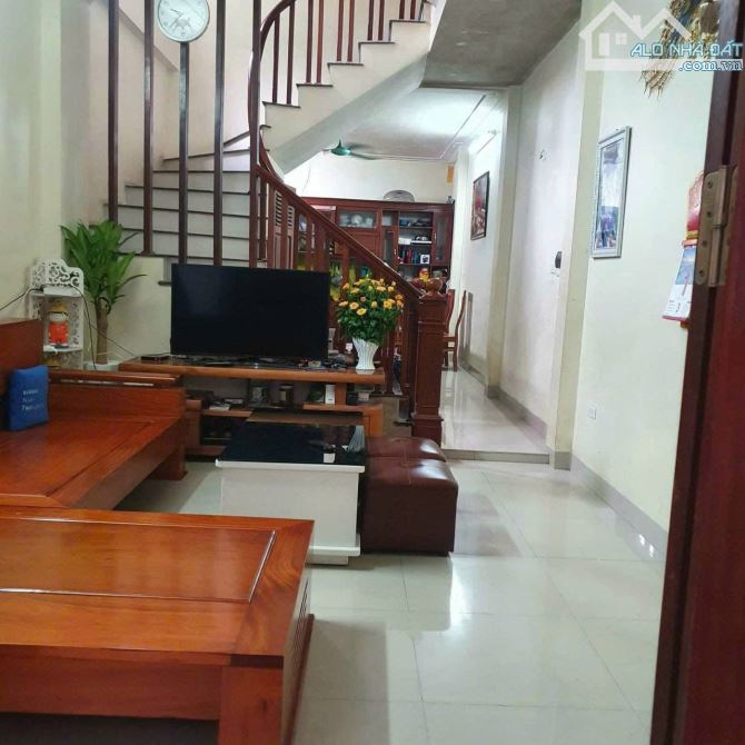 Bán Nhà Văn Quán Chân Chung Cư Kinh Doanh Nhỏ 49m 4 Tầng Giá 12.9 Tỷ Ô Tô Tránh
