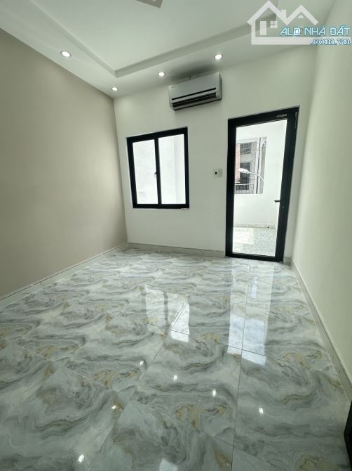😍😍NHỈNH 5 TỶ-NGAY THÁI PHIÊN -HÀN HẢI NGUYÊN -Q11-40M2(3.5 x12.5)-2TẦNG-HẺM THÔNG-SÁT MT