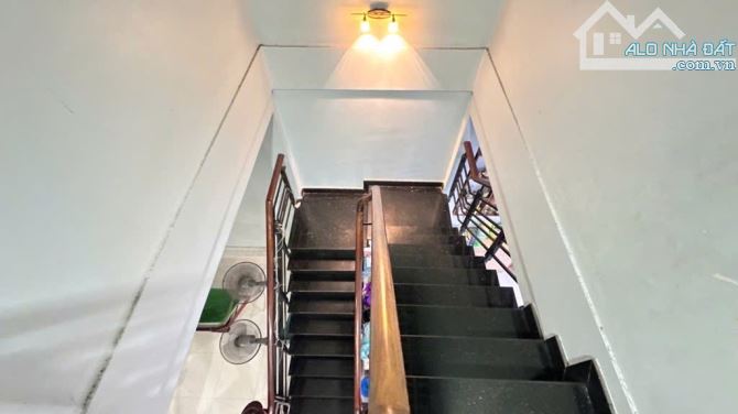 Nhà 3 tầng đường THẠNH XUÂN 52, phường THANH XUÂN Q12 ,dt 106m2 (6,7mx16m) hẻm 5m. 💵 6,5