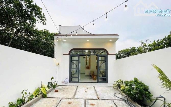 Bán căn nhà mới xây,do ngộp ngân hàng nên bán.Ở Tân Thông Hội- Củ Chi. 102m2, 790 triệu