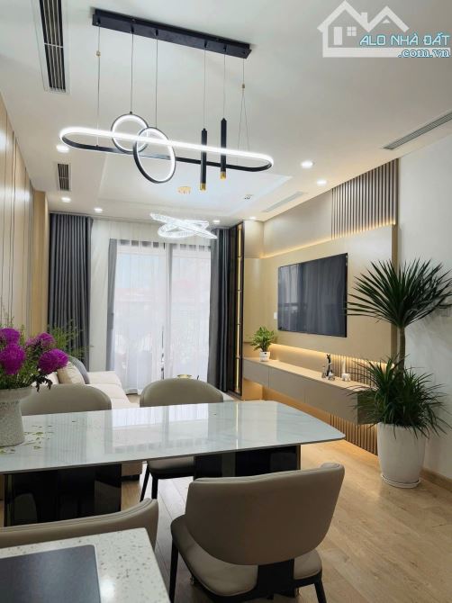 Bán căn hộ Golden Palace - Mễ Trì 128m2 3pn 2vs 8.8 tỷ full NT, View đẹp
