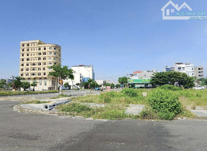 X Minh Mạng ( Lô góc, tờ 103 Thửa 111), Khuê Mỹ, Ngũ Hàng Sơn, Đà Nẵng.