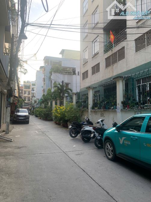 XE HƠI NGỦ NHÀ – GẦN 60m2– NGANG 4M – CMT8 Q.10 – TIỆN XÂY SỬA - TỪ 9T