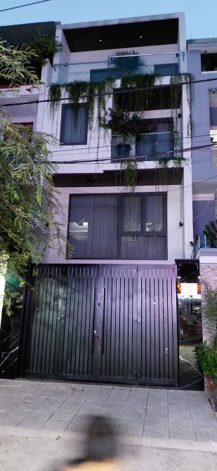 NHÀ MỚI CẦN BÁN ĐƯỜNG PHẠM HỮU LẦU QUẬN 7 DIỆN TÍCH 100M2 ,GIÁ 16,5 TỶ.