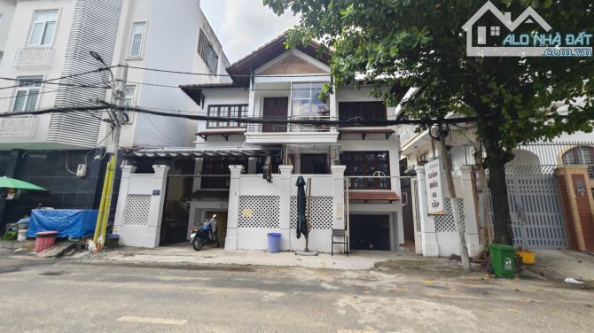 Bán khuôn đất biệt thự 270m2 đường Cao Thắng, P.12, Q.10. Hầm 2 lầu + 1 tum, 8pn. 63 tỷ