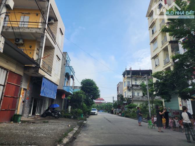 Bán đất giãn dân Do nha dt 75m mt 3.75m hướng tb giá 3.8 tỷ