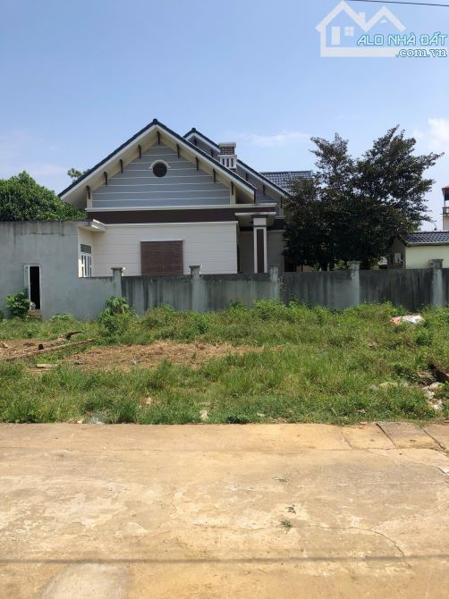 Đất sổ đỏ 120m² – Mặt tiền rộng 8m – Đường 6m ô tô tránh