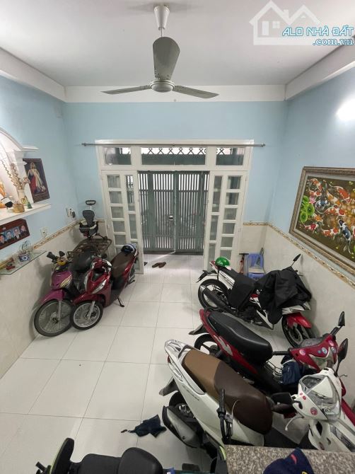 Bán Nhà 4 Tầng, 52m2 Full thổ cư,  Tạ Quang Bửu,  Quận 8
