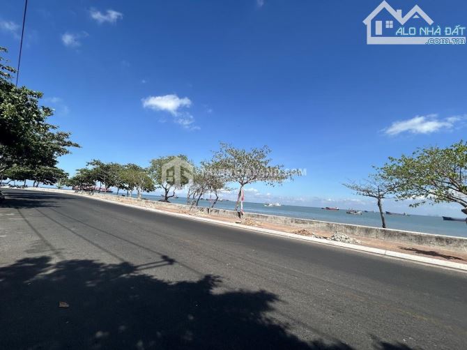 BÁN KHÁCH SẠN VIEW BIỂN BÃI DÂU_ĐƯỜNG TRẦN PHÚ_VŨNG TÀU_DI CHUYỂN RA BÃI TẮM CHỈ 5P ĐI BỘ