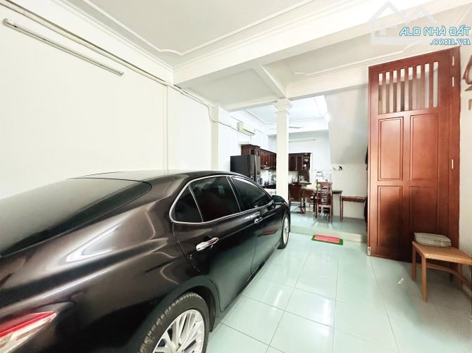 NHÀ ĐẸP PHÂN LÔ Ô TÔ KINH DOANH PHỐ PHẠM TUẤN TÀI CẦU GIẤY.