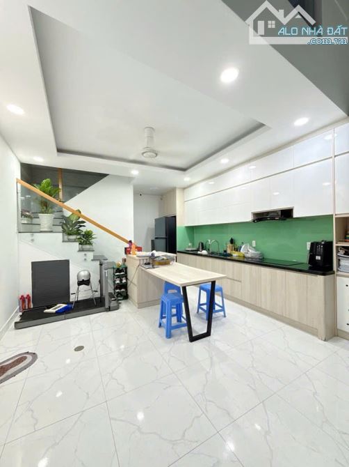 🏠NHÀ ĐẸP LẠC LONG QUÂN_5 TẦNG_HẺM 3M THÔNG_34M2_NHỈNH 5 TỶ.