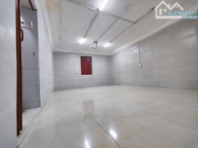 CHÍNH CHỦ CHO THUÊ NHÀ TẬP THỂ TẦNG 1 – GIẢNG VÕ – NGÕ RỘNG – GẦN PHỐ – Ở NGAY – KINH DOAN