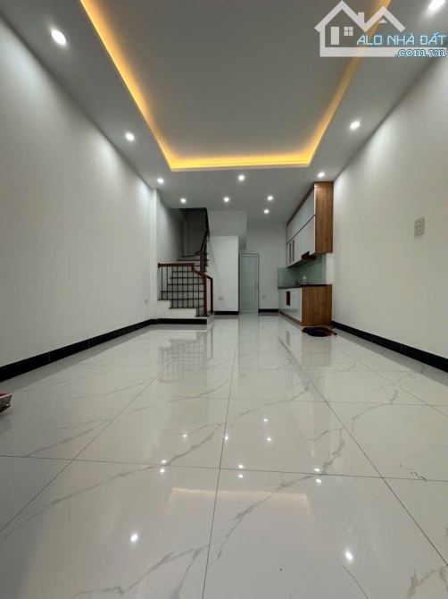 Bán nhà Nghĩa Tân 59m2, 4T, MT 5.3m, ngõ ôto tránh, KD, 19.5 tỷ