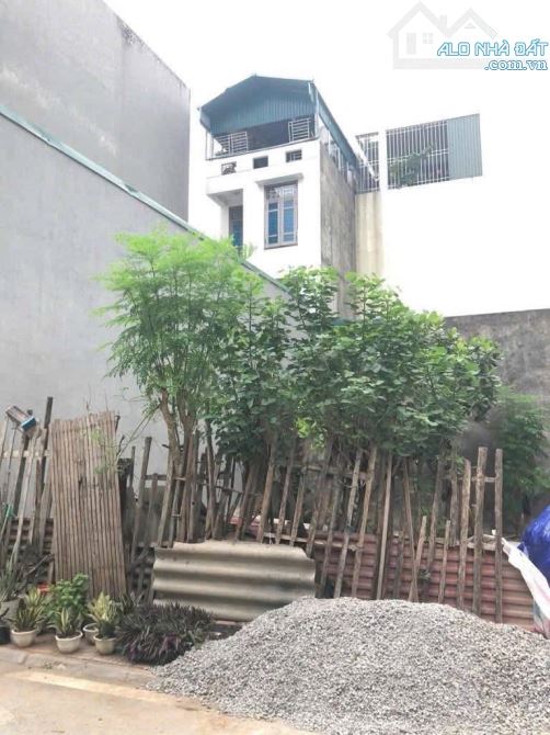 Bán đất đẹp Đức Giang- rộng, đẹp, ngõ thông- Chẵn 5 tỷ
